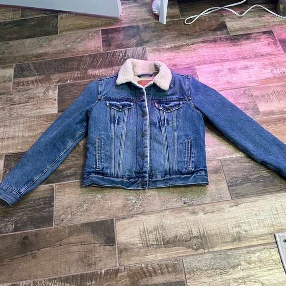 LEVI’S ORIGINAL SHERPA TRUCKER JACKET Size S Denim *Sold Out Online * - Picture 2 of 8